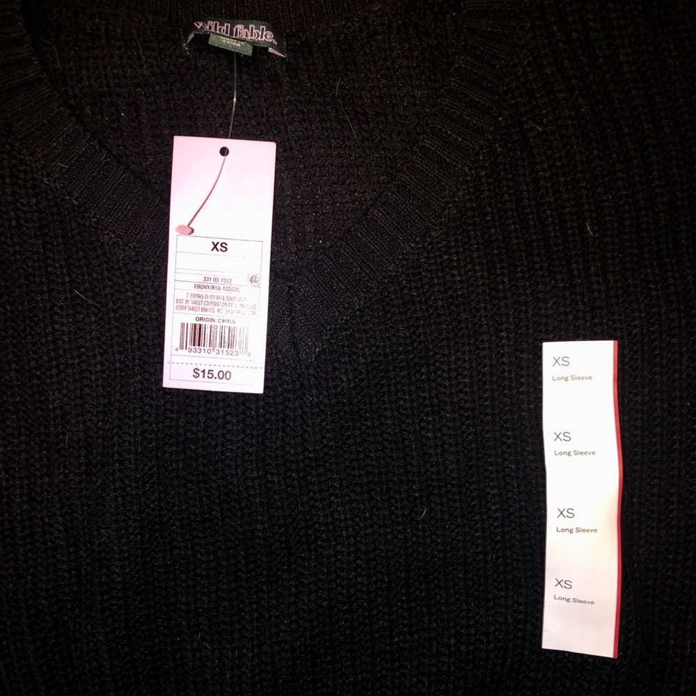 Long sleeve v neck sweater